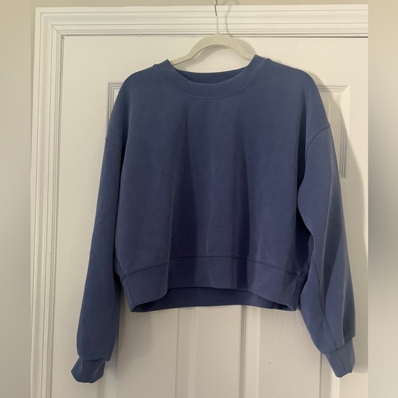Lululemon Perfectly Oversized Cropped Crew size 8 Blue - Picture 1 of 7